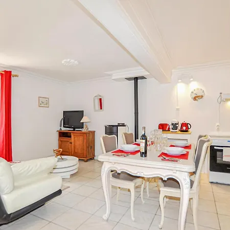 Casa vacanze Cozy In With Kitchen Dun